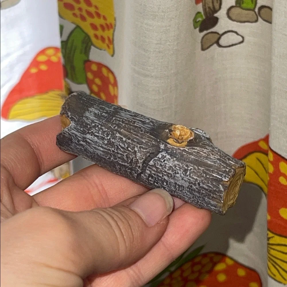 Reptile food or water dish Bowl and Log Accent